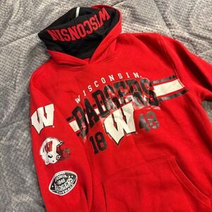Wisconsin Badgers Youth XL Hoodie Red Football Graphics Zip Hood Sweatshirt